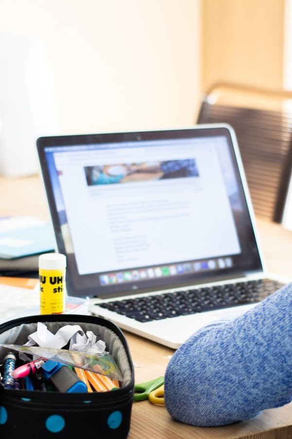 girl, laptop, school supplies-5662435.jpg